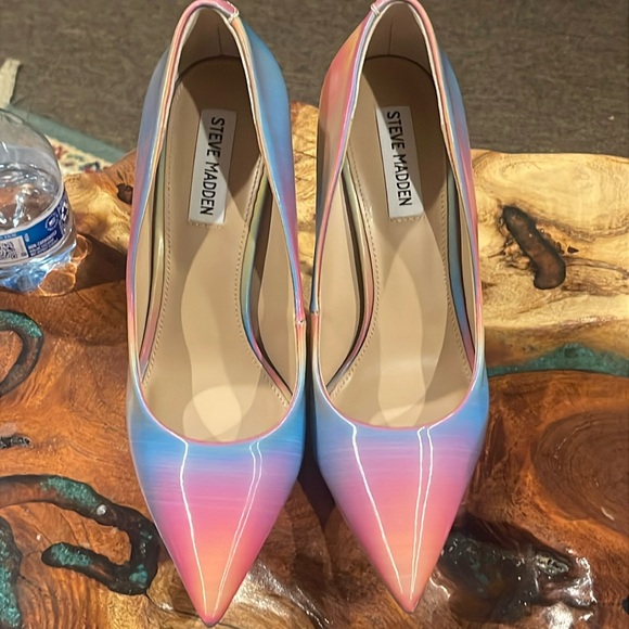 Steve Madden Rainbow heels - Picture 3 of 9